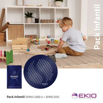Niño jugando en su habitación estando protegido por el pack infantil Spiro
